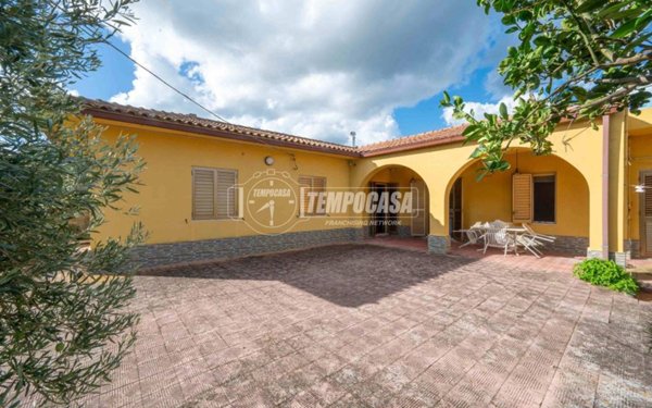 casa indipendente in vendita a Messina in zona Spartà