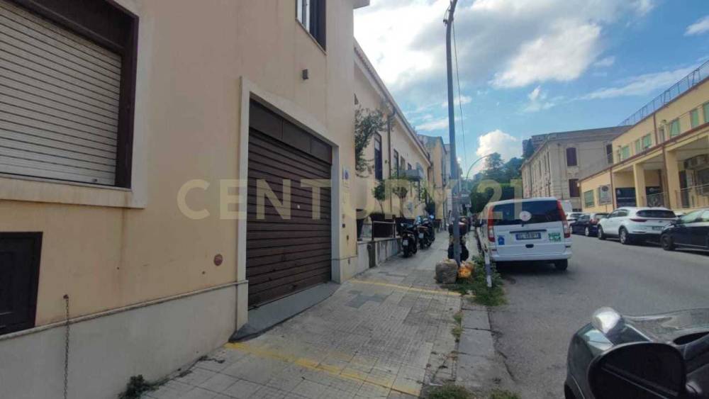 ufficio in vendita a Messina in zona Centro Storico