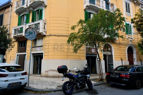 locale commerciale in vendita a Messina