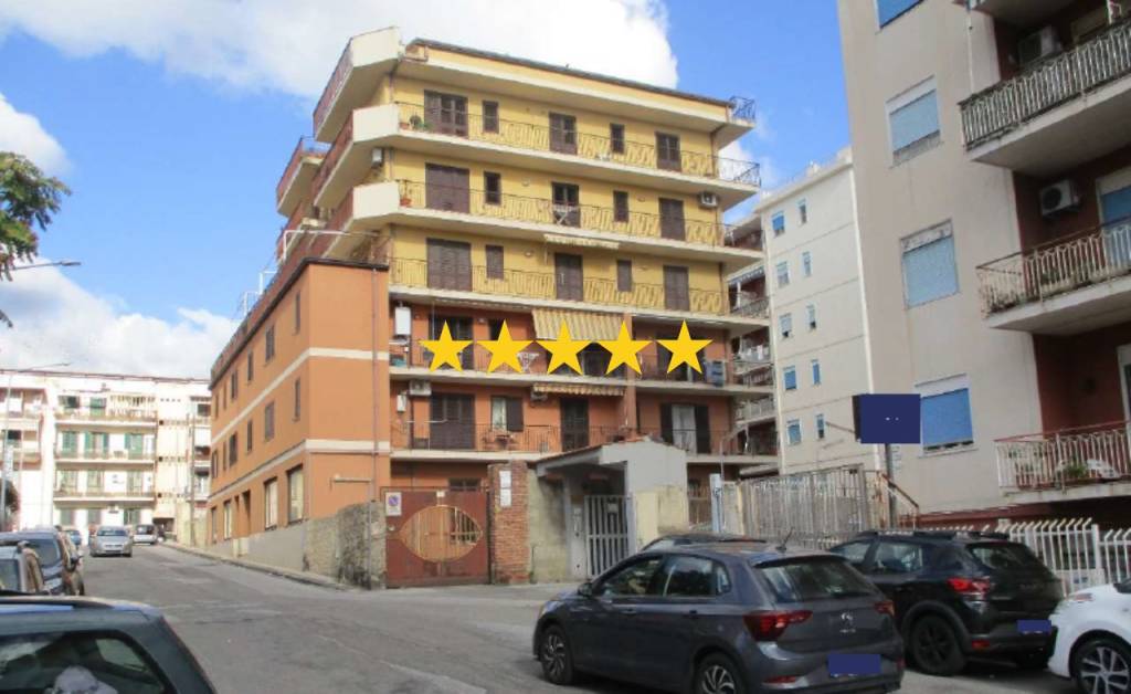 appartamento in vendita a Messina in zona Santa Lucia