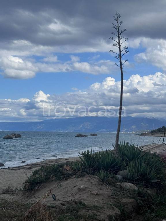 appartamento in vendita a Messina in zona Acqualadroni