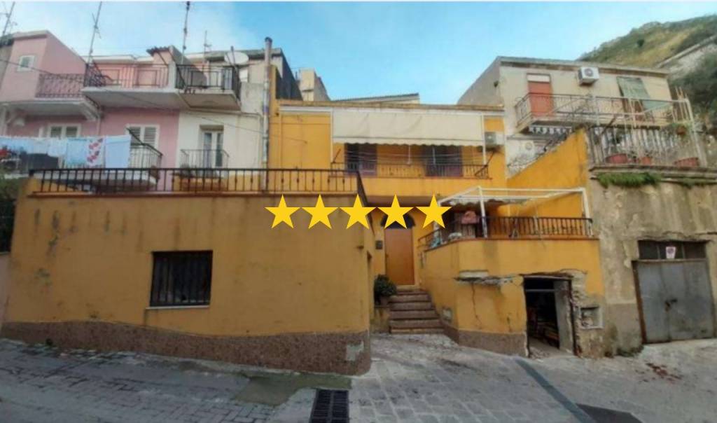 casa indipendente in vendita a Messina