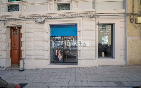 locale commerciale in vendita a Messina in zona Centro Storico
