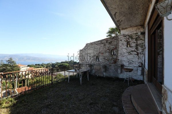 quadrivano in vendita a Messina in zona Faro Superiore