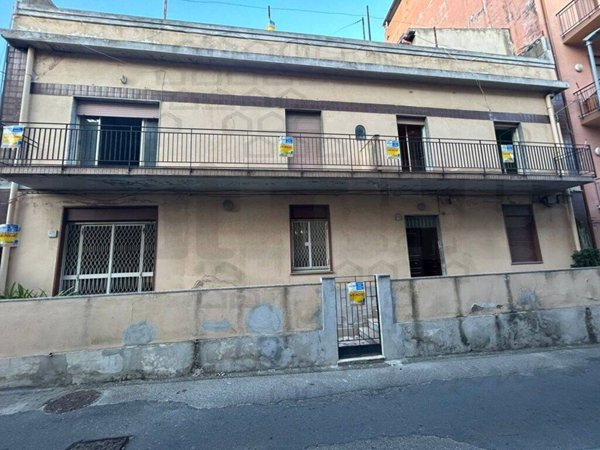 casa indipendente in vendita a Messina in zona Gazzi