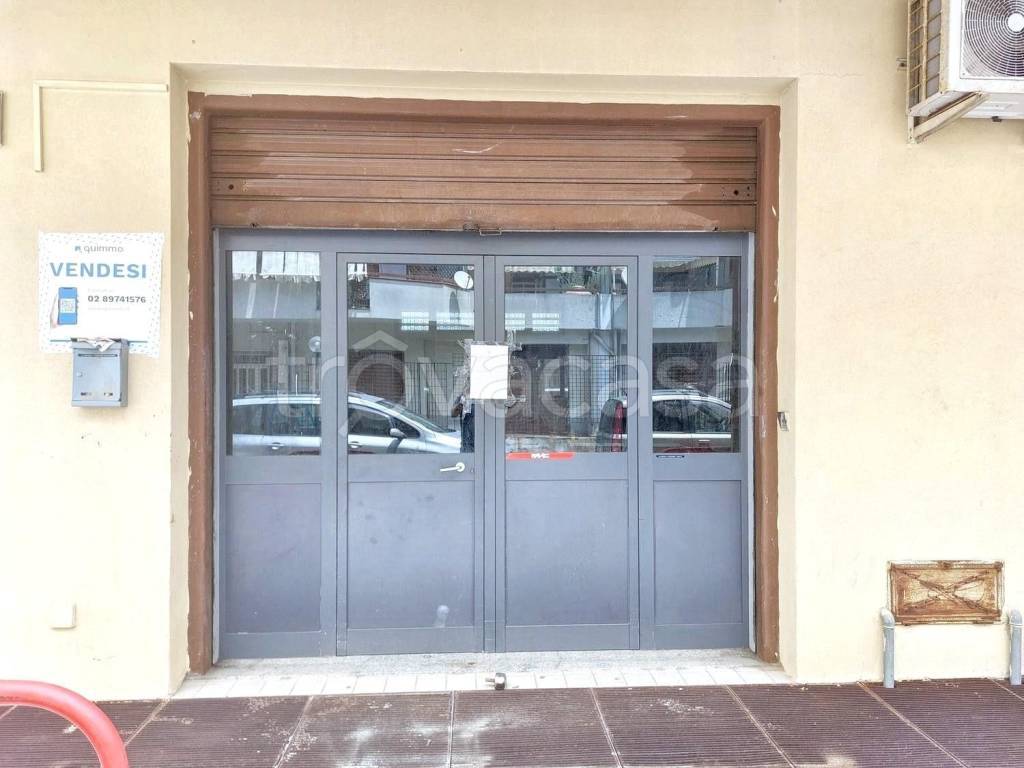 negozio in vendita a Messina in zona Bordonaro