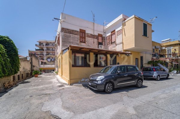casa indipendente in vendita a Messina in zona Contesse