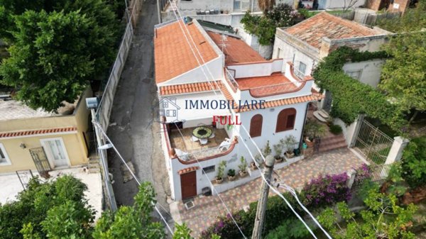 casa indipendente in vendita a Messina