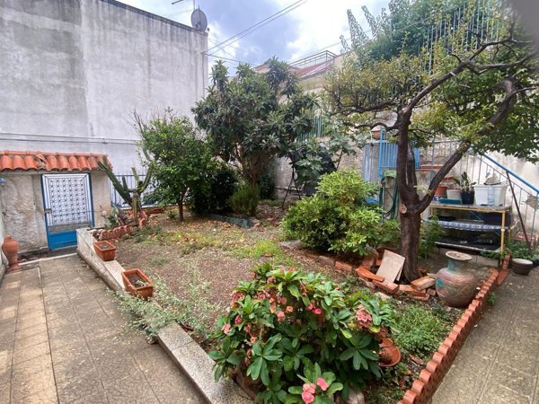casa indipendente in vendita a Messina