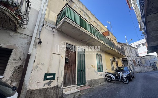 casa indipendente in vendita a Messina in zona Centro Storico