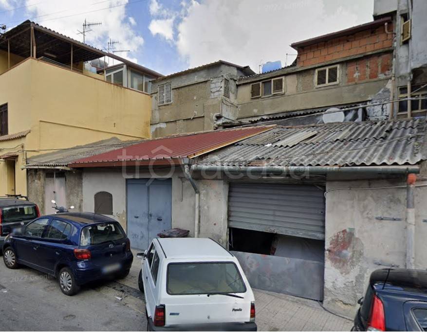 locale di sgombero in vendita a Messina in zona Centro Storico