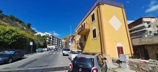 casa semindipendente in vendita a Messina in zona Camaro