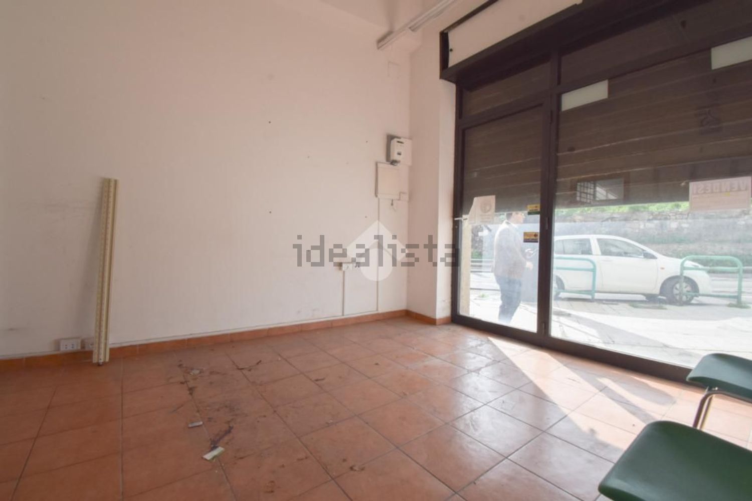 negozio in vendita a Messina in zona Gazzi