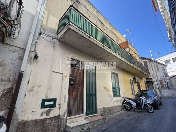 casa indipendente in vendita a Messina
