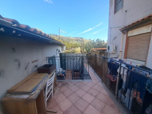 casa indipendente in vendita a Messina in zona Bordonaro