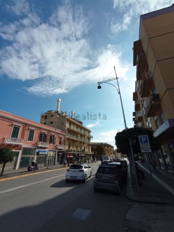 locale commerciale in vendita a Messina in zona Centro Storico