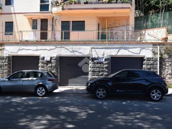 locale commerciale in vendita a Messina