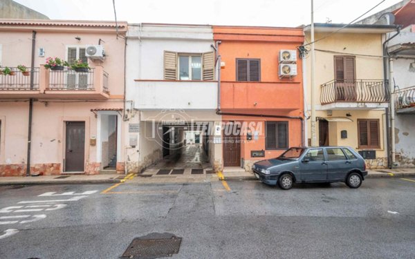 appartamento in vendita a Messina in zona Mili Marina