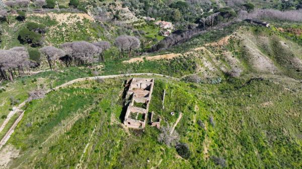 negozio in vendita a Messina in zona Larderia