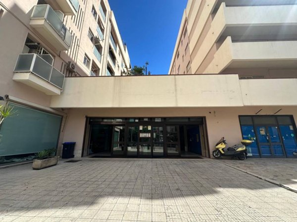 negozio in vendita a Messina