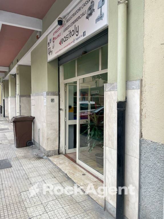 locale commerciale in vendita a Messina