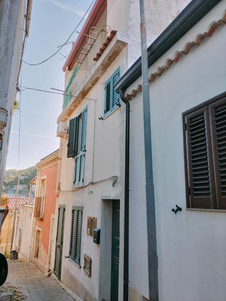 casa indipendente in vendita a Messina in zona Salice