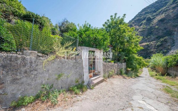 terreno agricolo in vendita a Messina in zona Santa Margherita