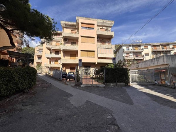 appartamento in vendita a Messina in zona Santissima Annunziata