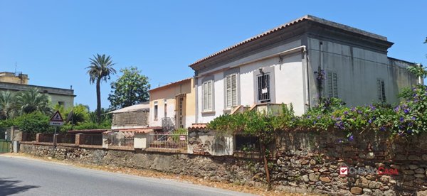 casa semindipendente in vendita a Messina