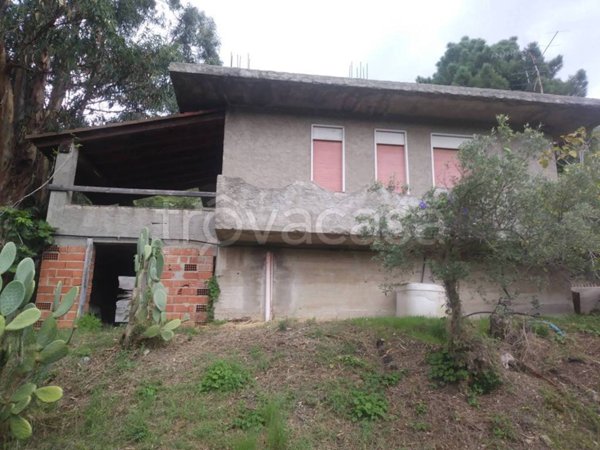 casa indipendente in vendita a Messina in zona Gesso