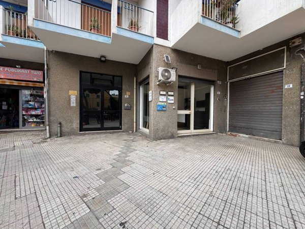 negozio in vendita a Messina in zona Santissima Annunziata