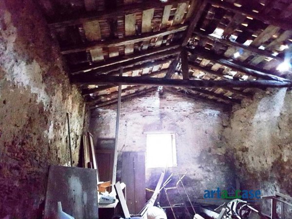 locale commerciale in vendita a Messina