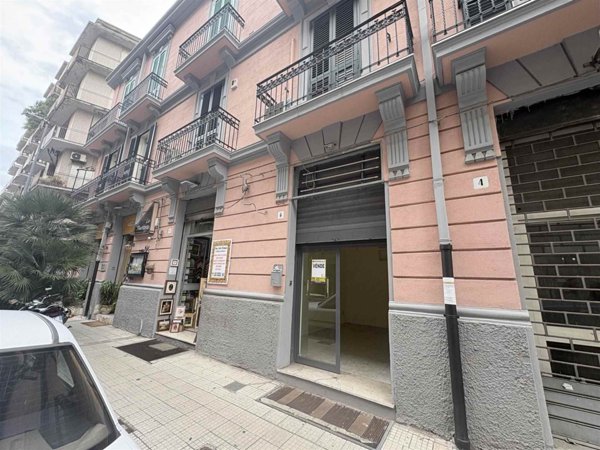 negozio in vendita a Messina in zona Centro Storico