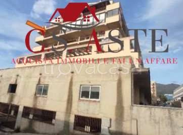 appartamento in vendita a Messina in zona Pistunina