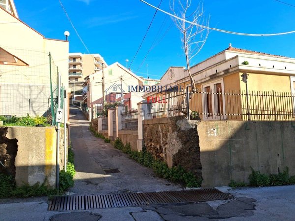 appartamento in vendita a Messina in zona Faro Superiore