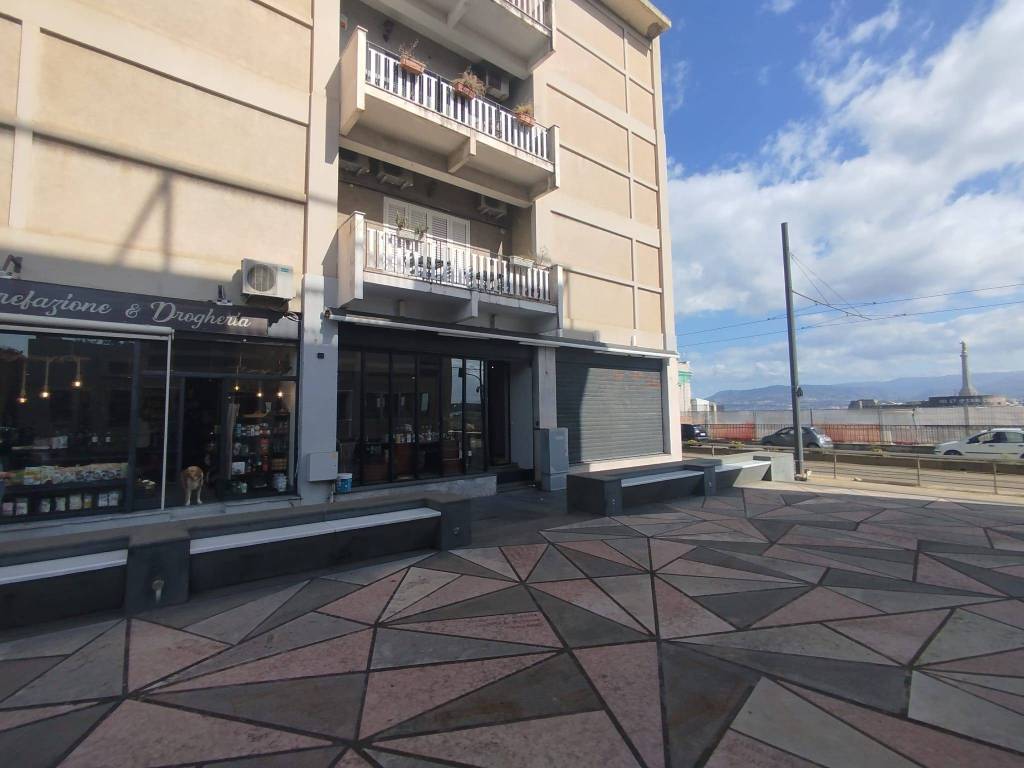negozio in vendita a Messina in zona Centro Storico