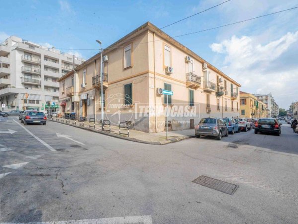 locale commerciale in vendita a Messina