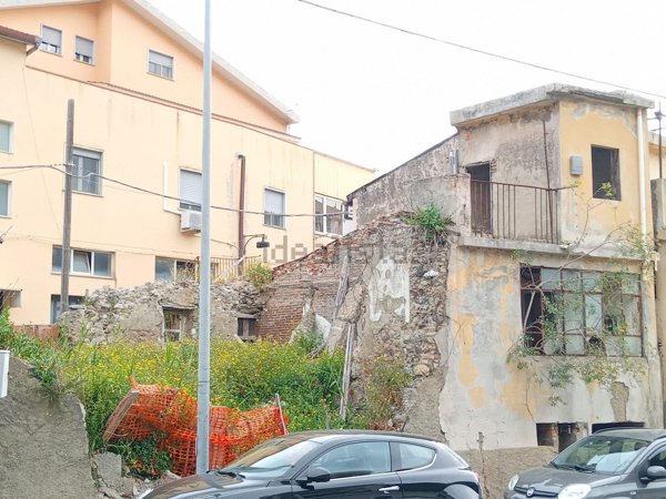 appartamento in vendita a Messina in zona Camaro