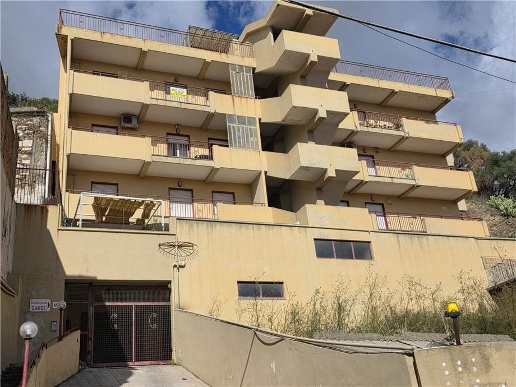 appartamento in vendita a Messina in zona Gazzi