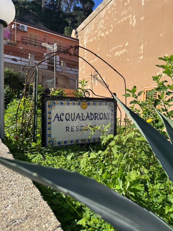 appartamento in vendita a Messina in zona Acqualadroni