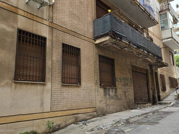 locale commerciale in vendita a Messina in zona Contesse
