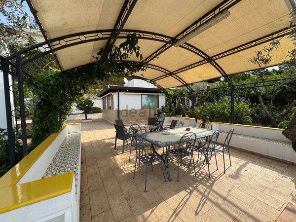 casa indipendente in vendita a Messina