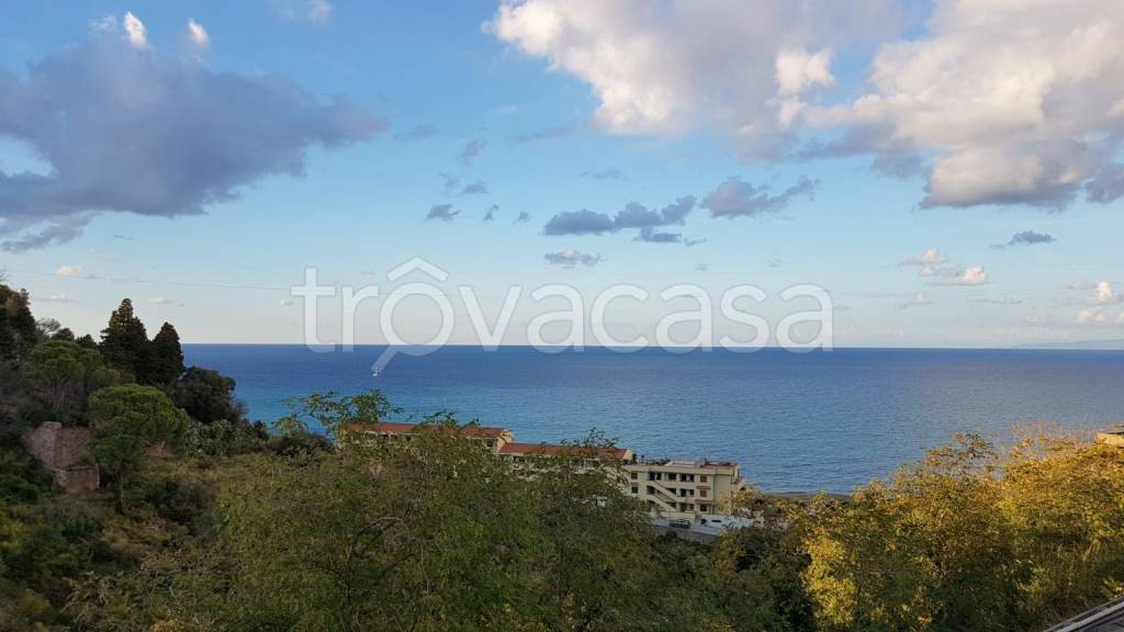 casa indipendente in vendita a Messina in zona Acqualadroni