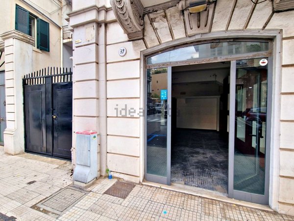 locale commerciale in vendita a Messina in zona Gravitelli