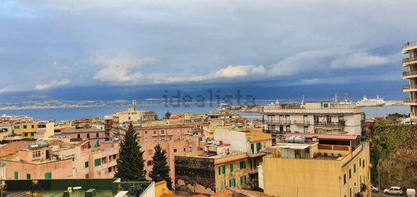 casa indipendente in vendita a Messina in zona Centro Storico