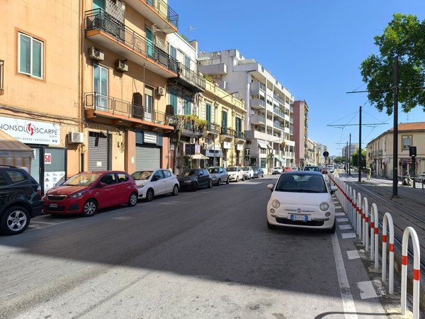 locale commerciale in vendita a Messina