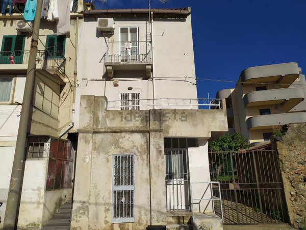 casa indipendente in vendita a Messina in zona San Filippo
