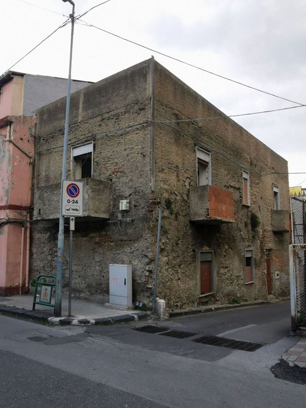 intera palazzina in vendita a Messina in zona Contesse