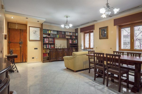 esavano in vendita a Messina in zona Gravitelli