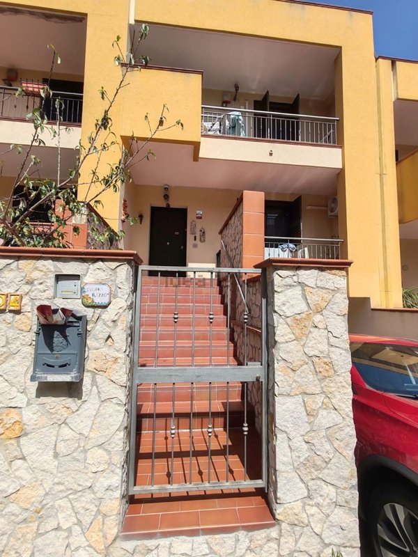 casa indipendente in vendita a Messina in zona Zafferìa